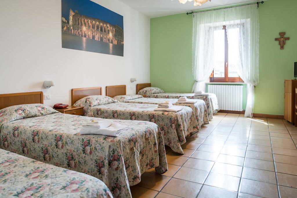 Albergo Ancajani Asyż Zewnętrze zdjęcie